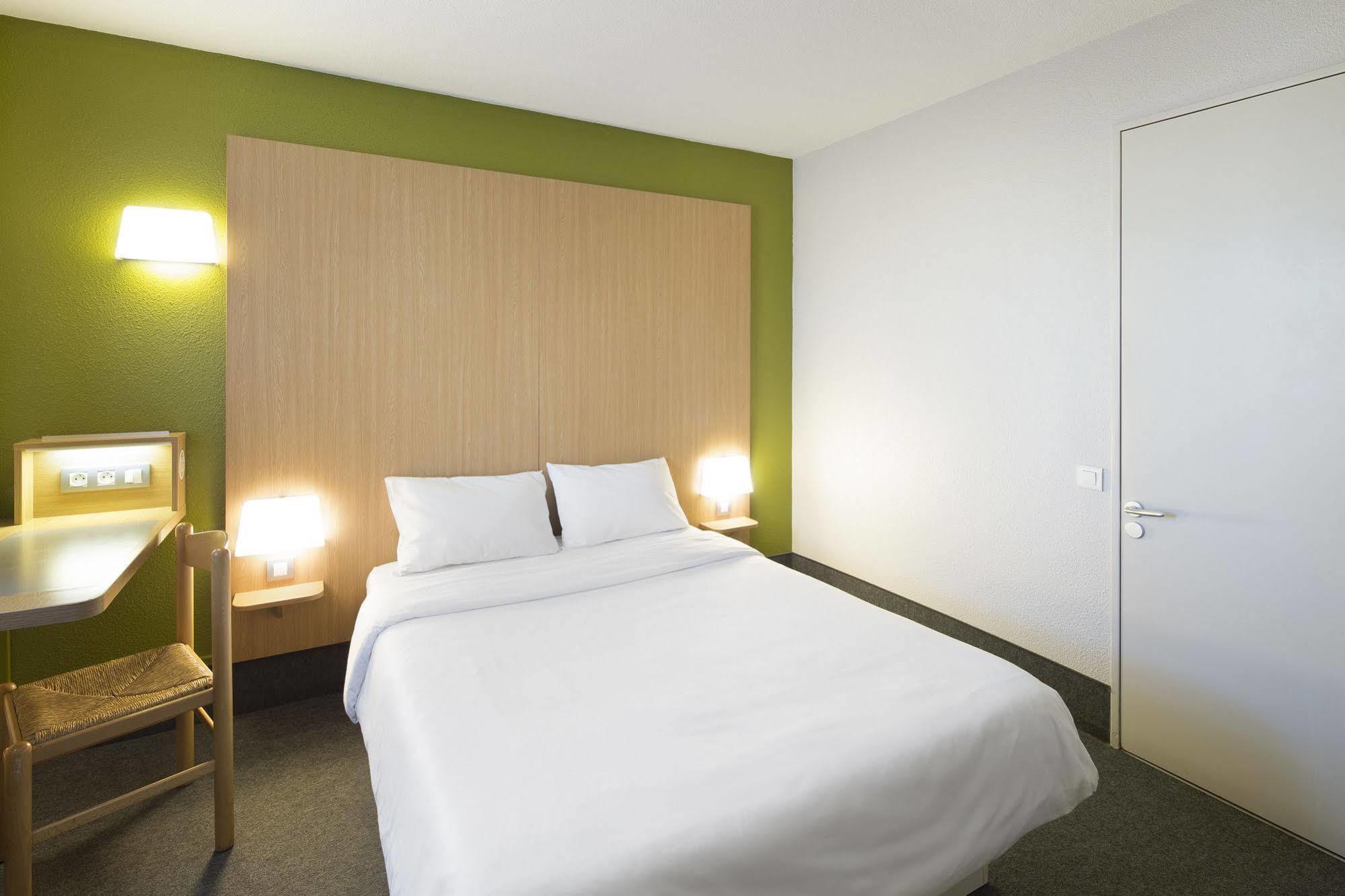 B&B Hotel Saint-Michel Sur Orge Buitenkant foto
