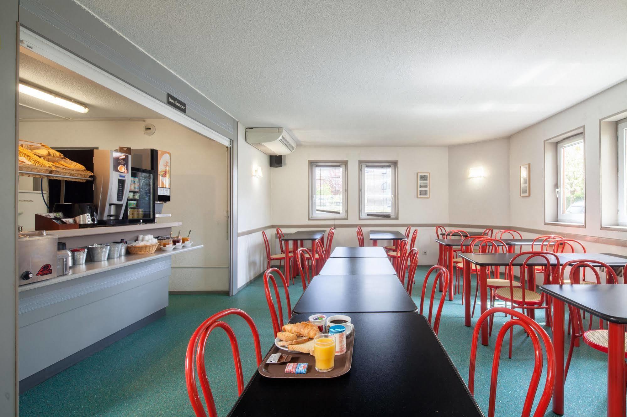 B&B Hotel Saint-Michel Sur Orge Buitenkant foto